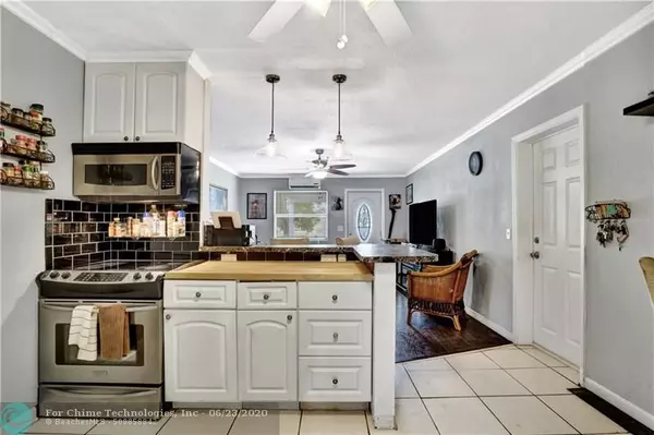 Lake Worth, FL 33460,718 S A St