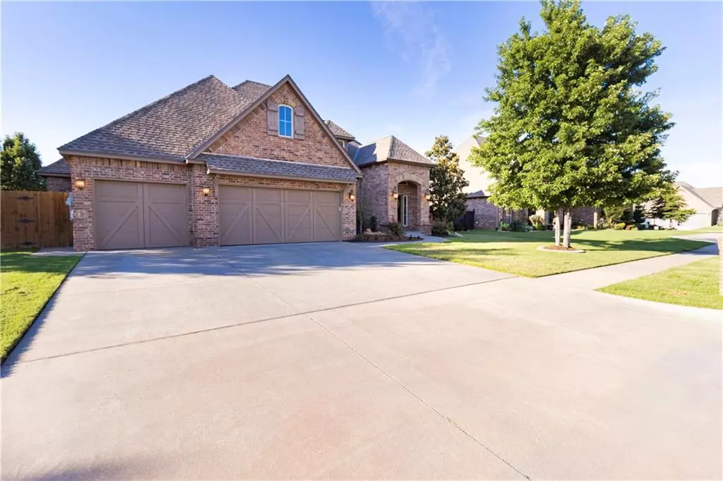 Yukon, OK 73099,1141 Canteberry Drive