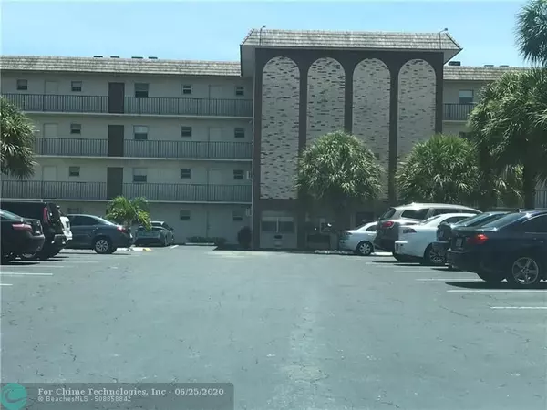 Deerfield Beach, FL 33064,4311 Crystal Lake Dr  #419