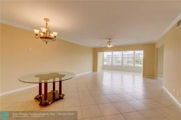 Pompano Beach, FL 33069,2751 N Palm Aire Dr  #401