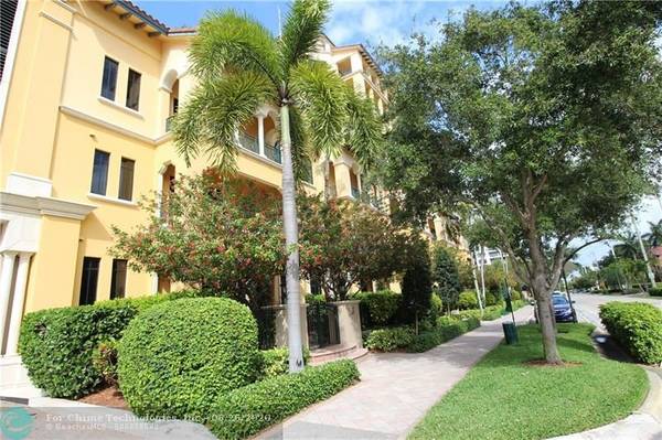 200 E Palmetto Park Rd  #TH-5, Boca Raton, FL 33432