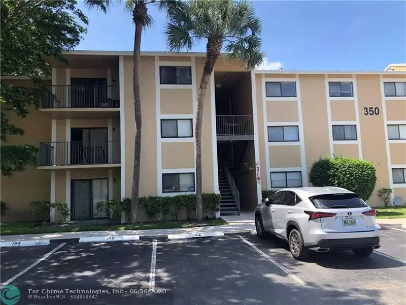 350 Palm Cir  #302, Pembroke Pines, FL 33025