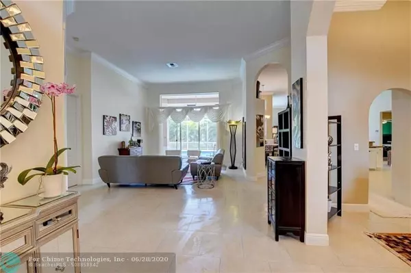 Boca Raton, FL 33498,19213 Cloister Lake Ln