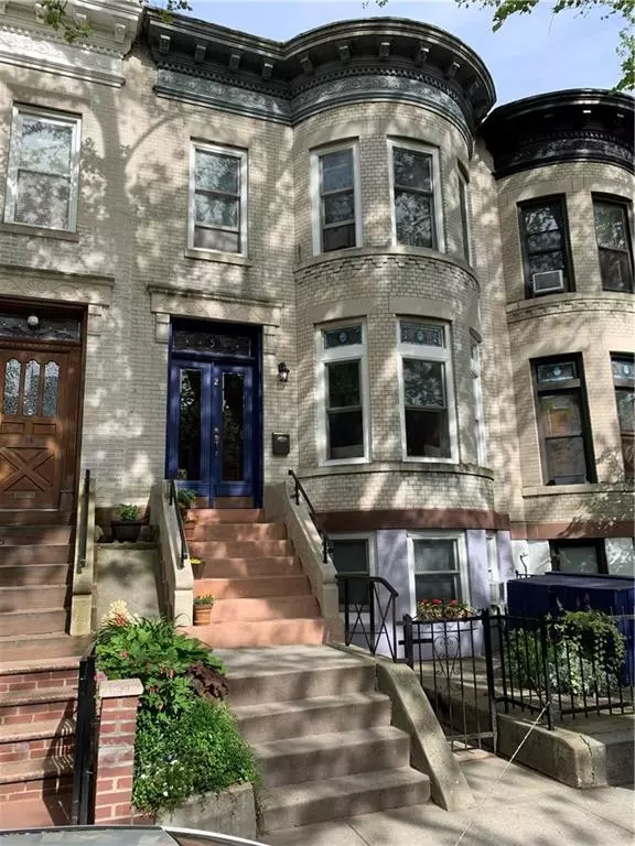 Brooklyn, NY 11209,12 Bay Ridge PL