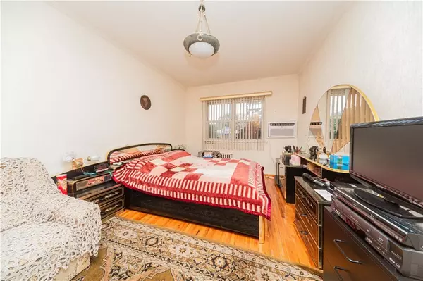 2471 Hubbard ST, Brooklyn, NY 11235