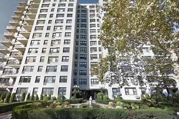 1360 Ocean Pkwy #2D, Brooklyn, NY 11230