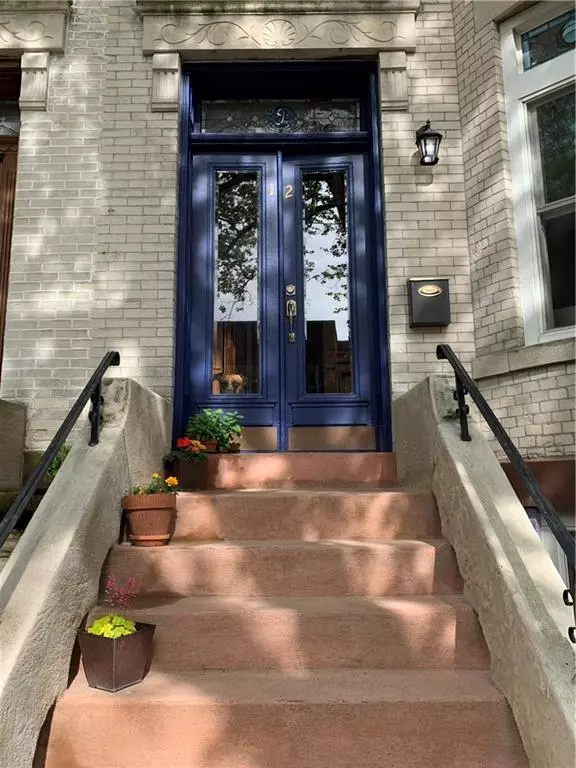 Brooklyn, NY 11209,12 Bay Ridge PL