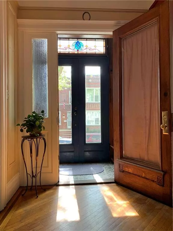 Brooklyn, NY 11209,12 Bay Ridge PL