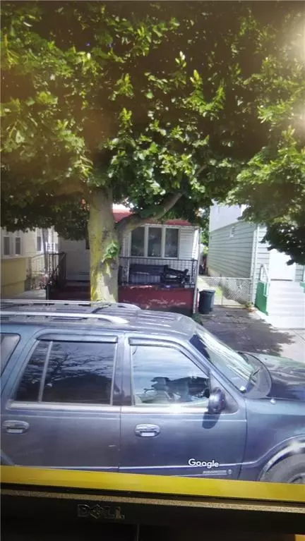 Jamaica, NY 11435,111-47 146 ST