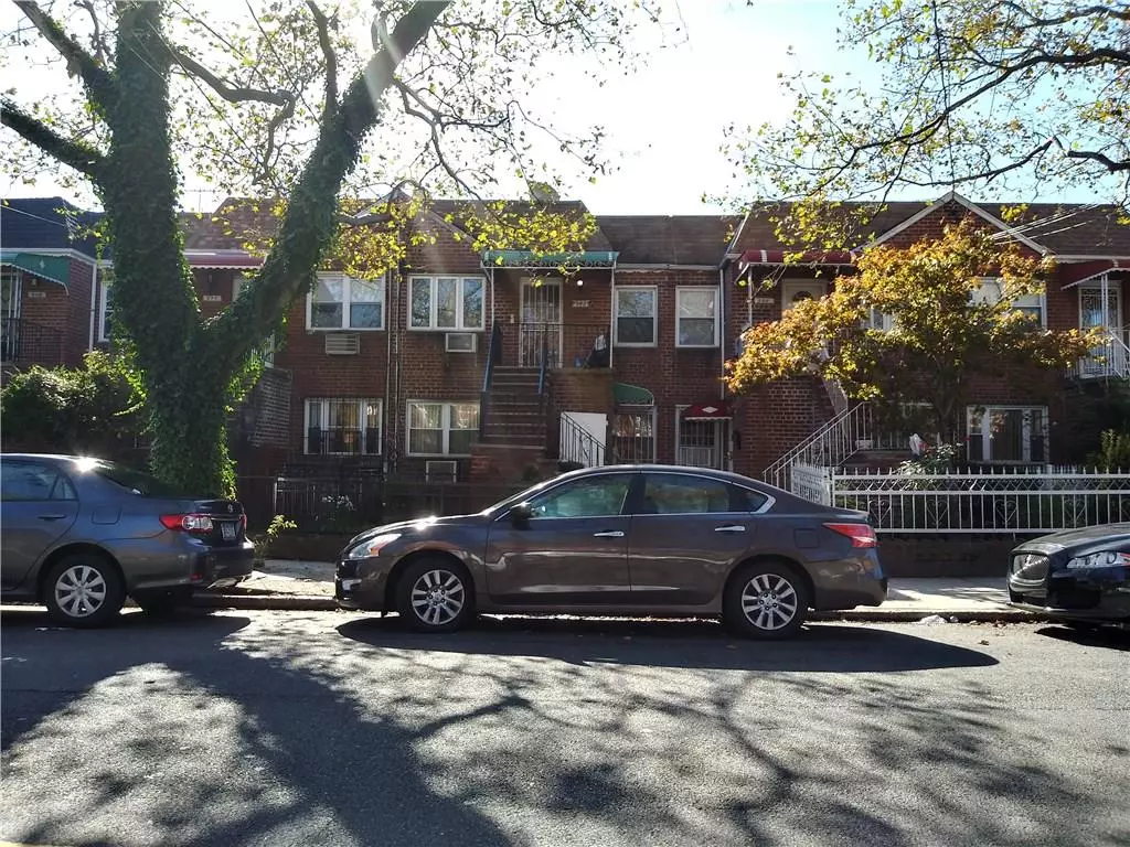 Brooklyn, NY 11236,Address not disclosed
