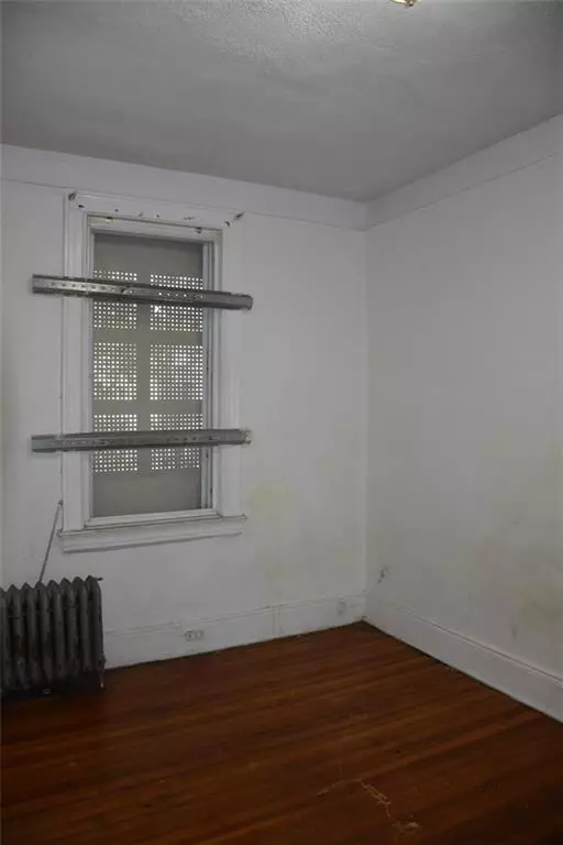 Long Island City, NY 11104,4132 40 ST