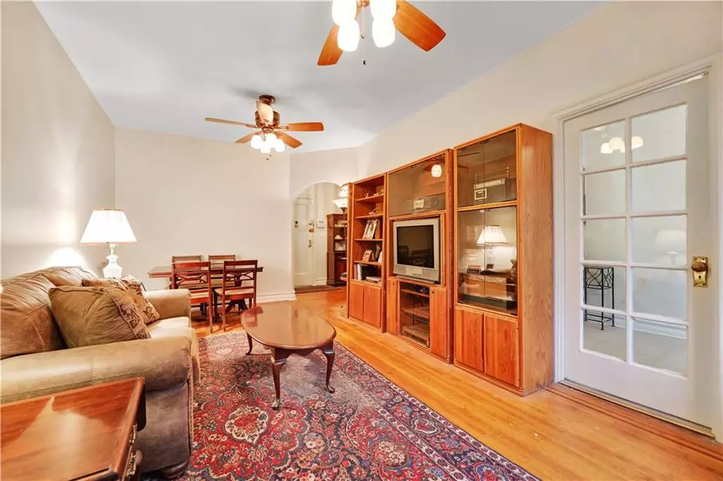 Brooklyn, NY 11209,150 95 ST #5B