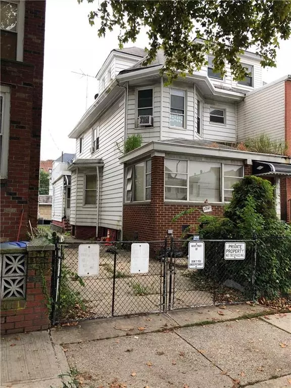 8801 17 AVE, Brooklyn, NY 11214