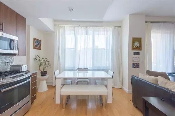 Brooklyn, NY 11235,50 Oceana DR West #5A