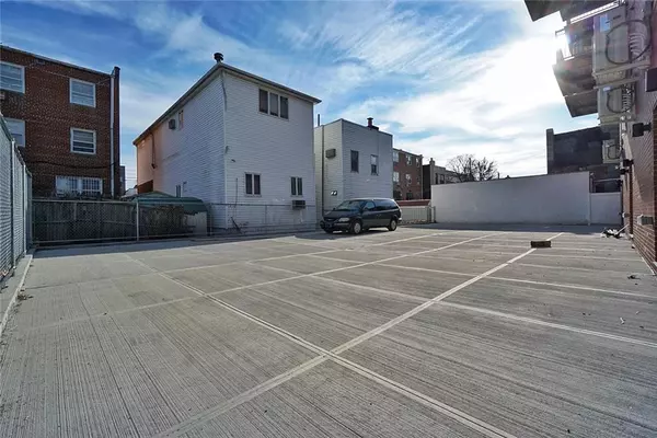 Brooklyn, NY 11214,73 Bay 47th Street #2B