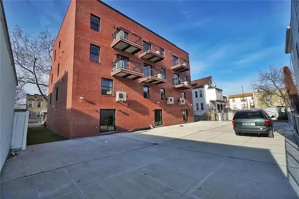 Brooklyn, NY 11214,73 Bay 47th Street #2B