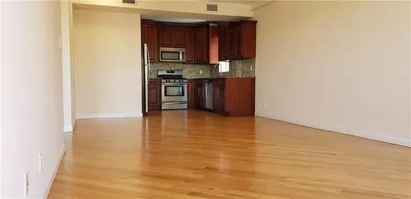Brooklyn, NY 11235,2011 Avenue X #6B