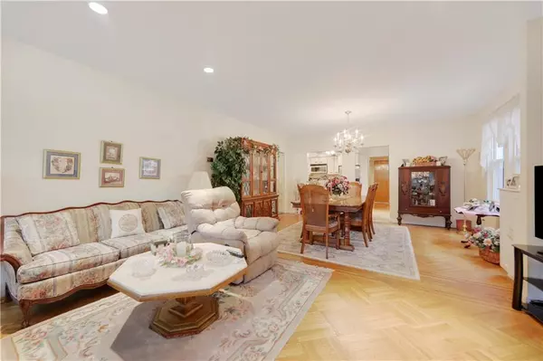Brooklyn, NY 11209,74 74 ST