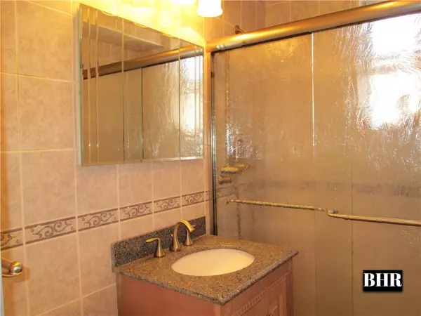 Brooklyn, NY 11235,2427 East 29 ST #6G