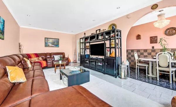 Brooklyn, NY 11209,8502 Fort Hamilton Pkwy #5H
