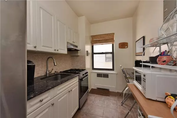 Brooklyn, NY 11209,130 Bay Ridge Pkwy #4H