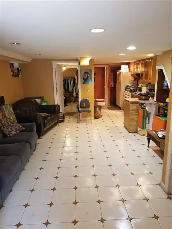 Brooklyn, NY 11236,929 East 89 ST