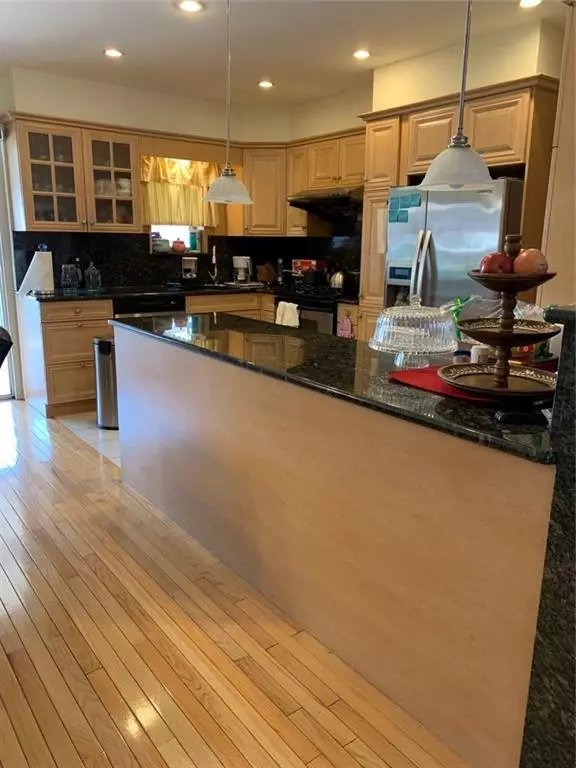 Brooklyn, NY 11214,130 Bay 40 ST