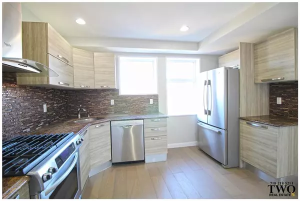 Brooklyn, NY 11235,3041 Brighton 2 ST #4A