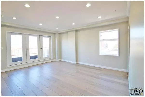 Brooklyn, NY 11235,3041 Brighton 2 ST #4A