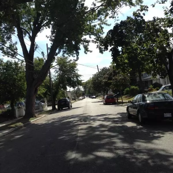 Laurelton, NY 11413-2427,13747 224 ST