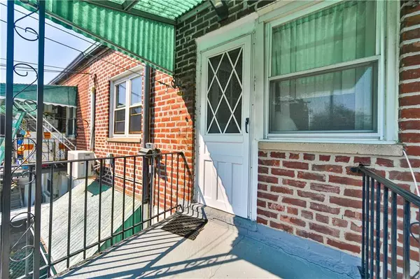 Brooklyn, NY 11214,235 Bay 20 ST