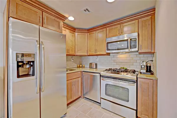 Brooklyn, NY 11235,3165 Emmons AVE #2B