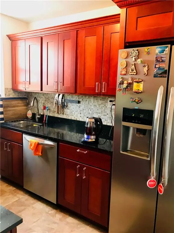 Brooklyn, NY 11235,2711 Avenue X #4J