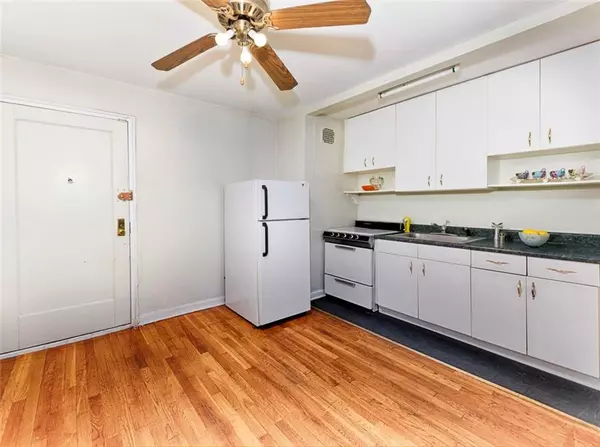 Brooklyn, NY 11209,61 Oliver ST NE #6P