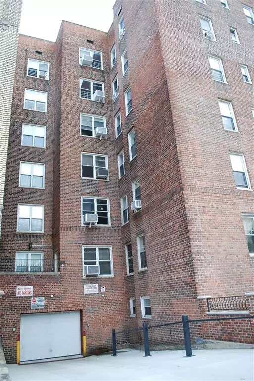 Brooklyn, NY 11214,8721 Bay Pkwy #5E