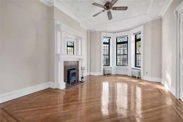 Brooklyn, NY 11209,249 71 ST