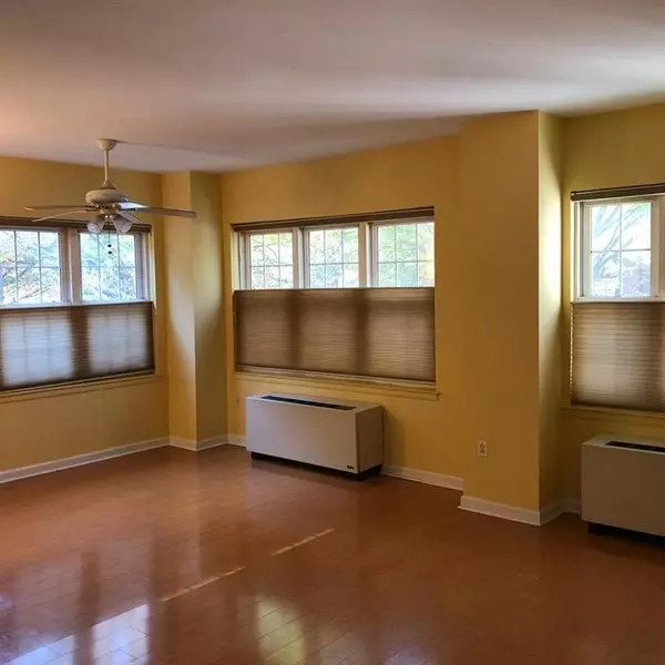 Brooklyn, NY 11235,60 Oceana DR West #1C