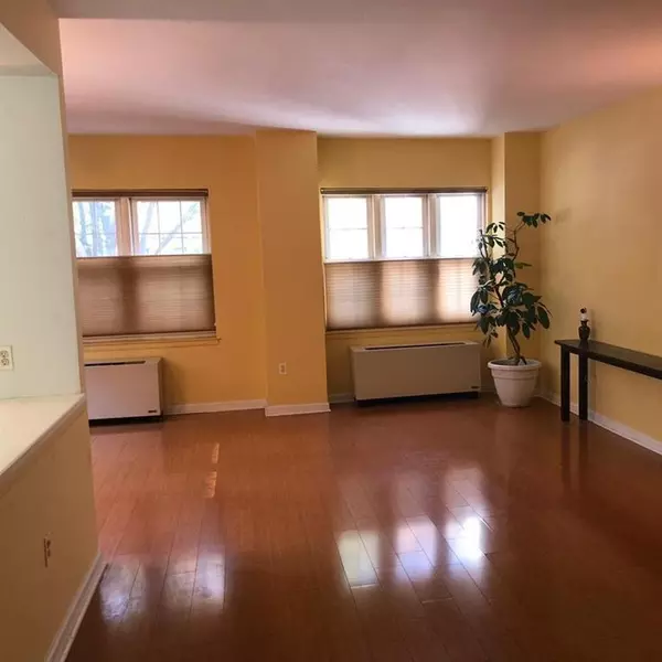 Brooklyn, NY 11235,60 Oceana DR West #1C