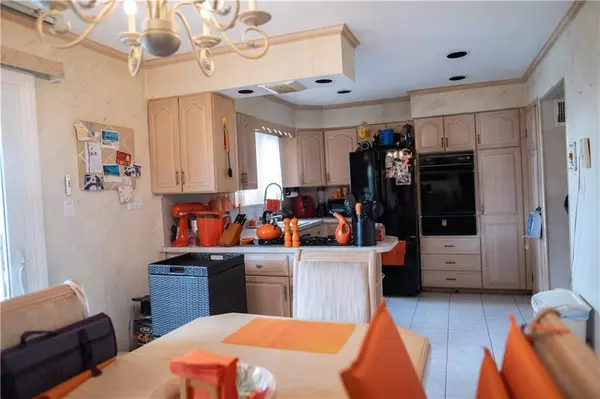 Brooklyn, NY 11236,10806 Flatlands 7 ST