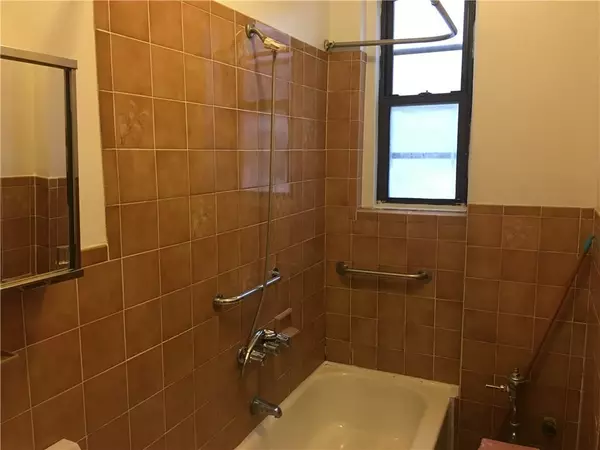 Brooklyn, NY 11235,3105 Brighton 3 ST #6F