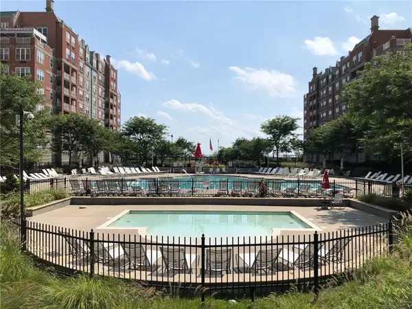 70 Oceana DR West #2G, Brooklyn, NY 11235