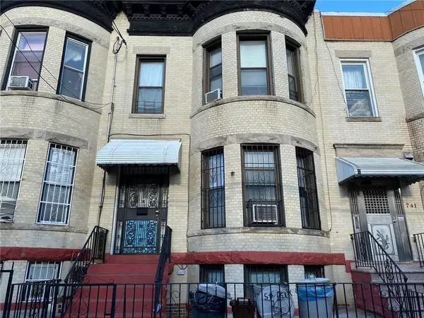 Brooklyn, NY 11220,739 45 ST