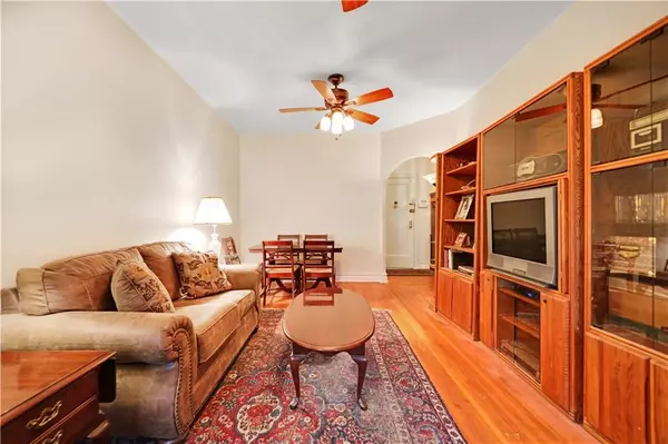 Brooklyn, NY 11209,150 95 ST #5B