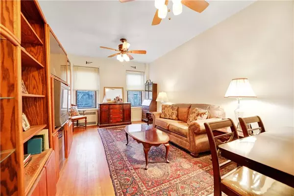 Brooklyn, NY 11209,150 95 ST #5B