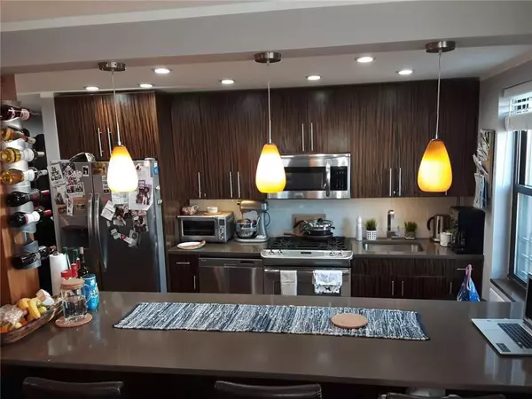 52-15 65 PL #6C, Maspeth, NY 11378