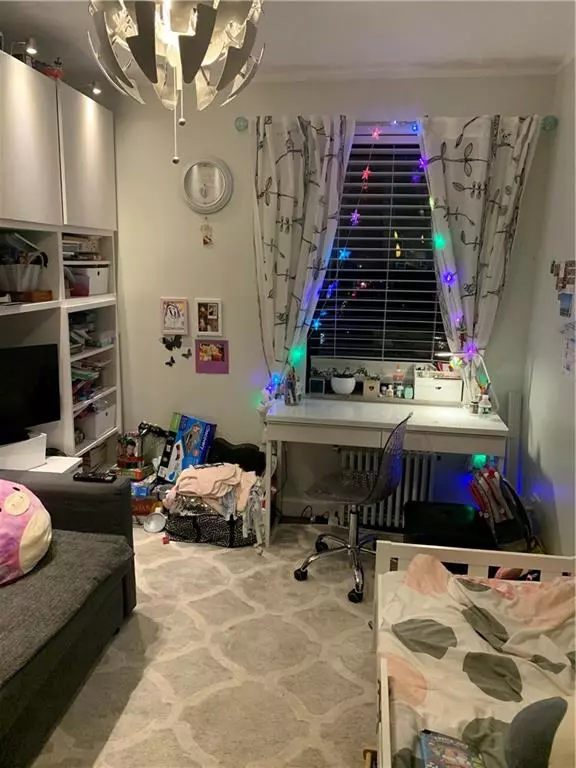 Maspeth, NY 11378,52-15 65 PL #6C