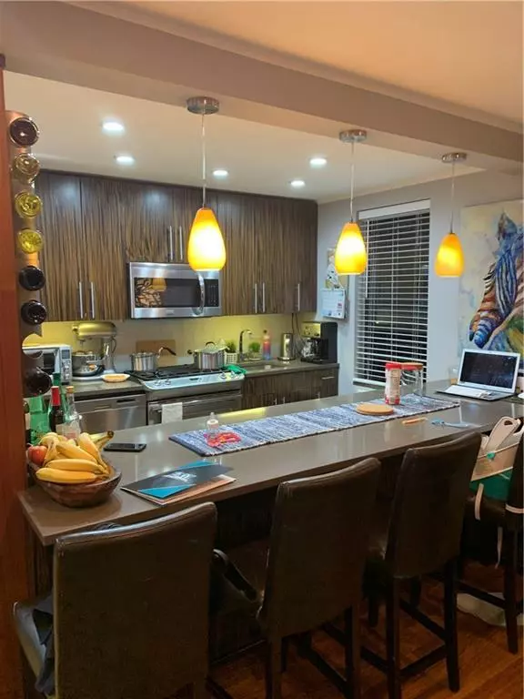 Maspeth, NY 11378,52-15 65 PL #6C