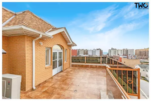 Brooklyn, NY 11235,3041 Brighton 2 ST #4B