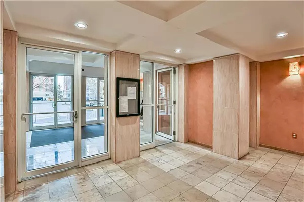 Brooklyn, NY 11235,40 Oceana DR West #7B