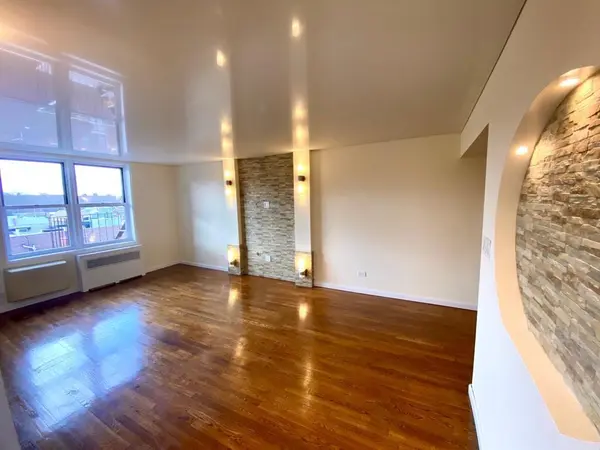 2580 Ocean Pkwy #4M, Gravesend, NY 11223